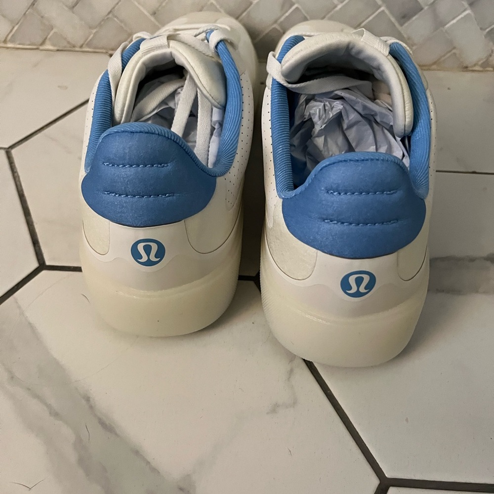 lululemon athletica Men's White Sneakers with Light Blue Lining - Picture 4 of 7
